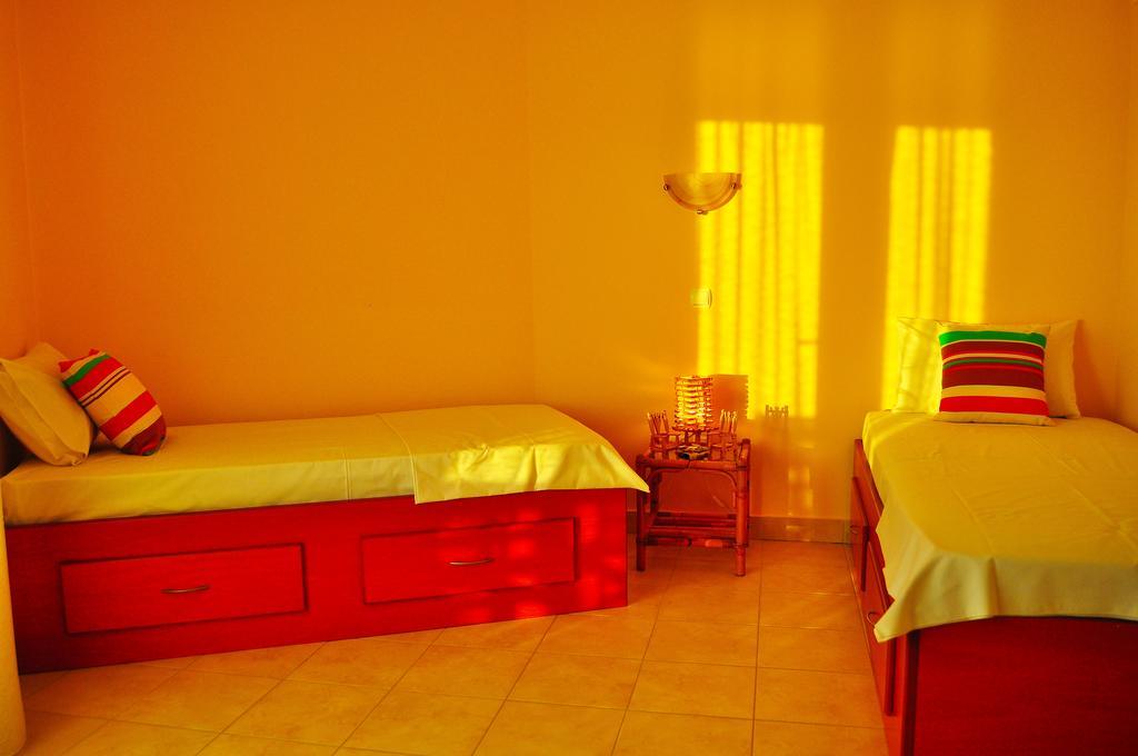 Pyrgos Zante Suites Аликанас Экстерьер фото